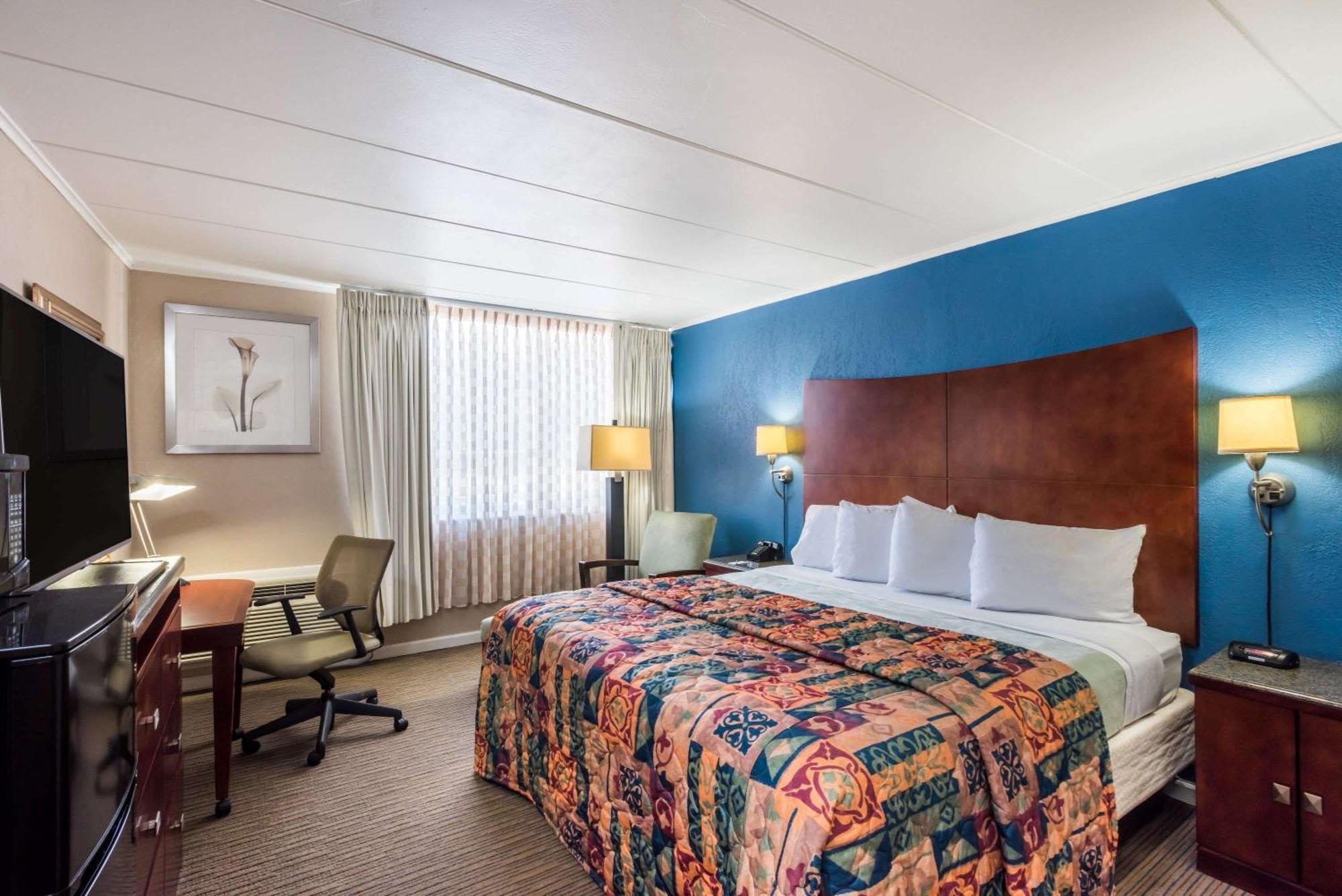 Motel Travelodge By Wyndham 3*